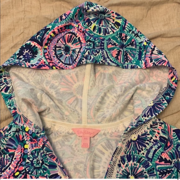 Lilly Pulitzer UPF 50+ Harmon Hoodie - Picture 6 of 14